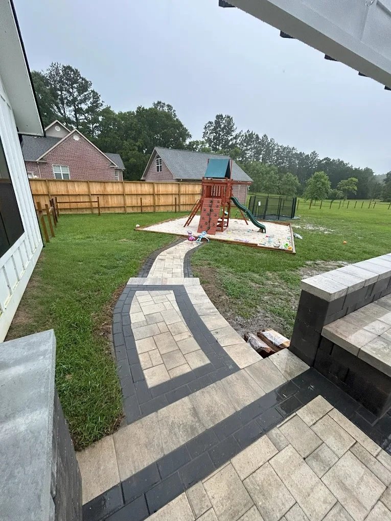 Everything Yards LLC is the trusted outdoor contractor in Pass Christian, MS. We design and build patios, decks, outdoor kitchens, retaining walls, and more