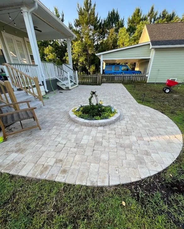 beautiful backyard and patio in Harrison county ms